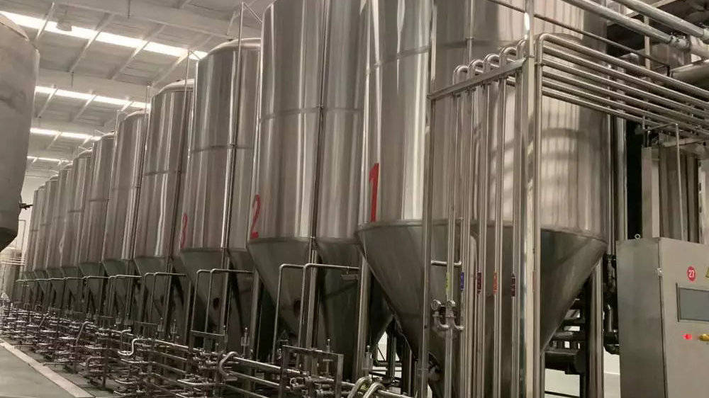 大型精釀啤酒裝置源頭廠家 50000噸自釀啤酒裝置