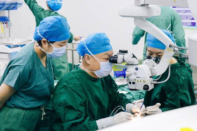 西安市長安區醫院眼科團隊成功救治一例急危重青光眼患者