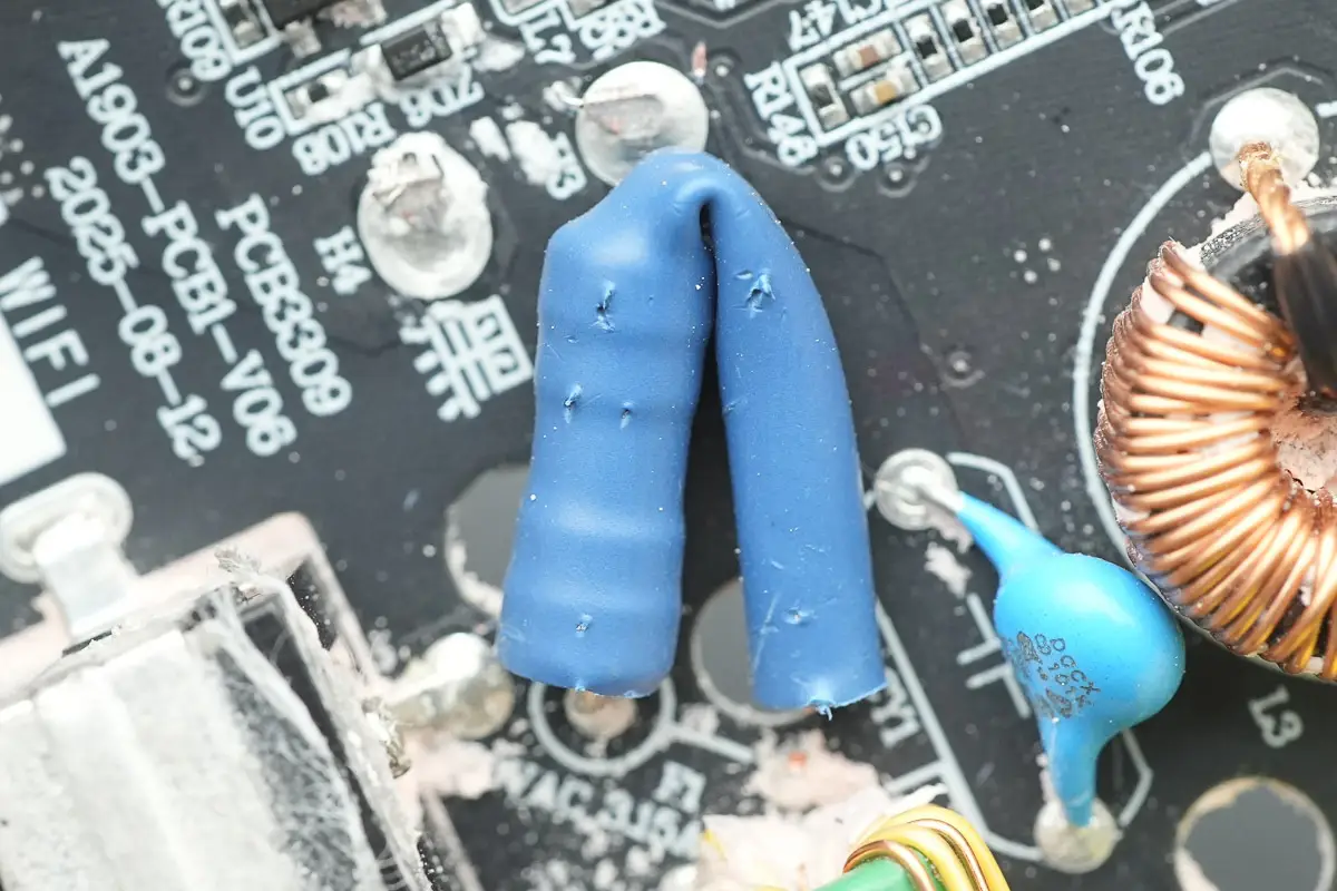 支援APP跨端查詢一鍵管理，安克Prime 150W充電底座拆解