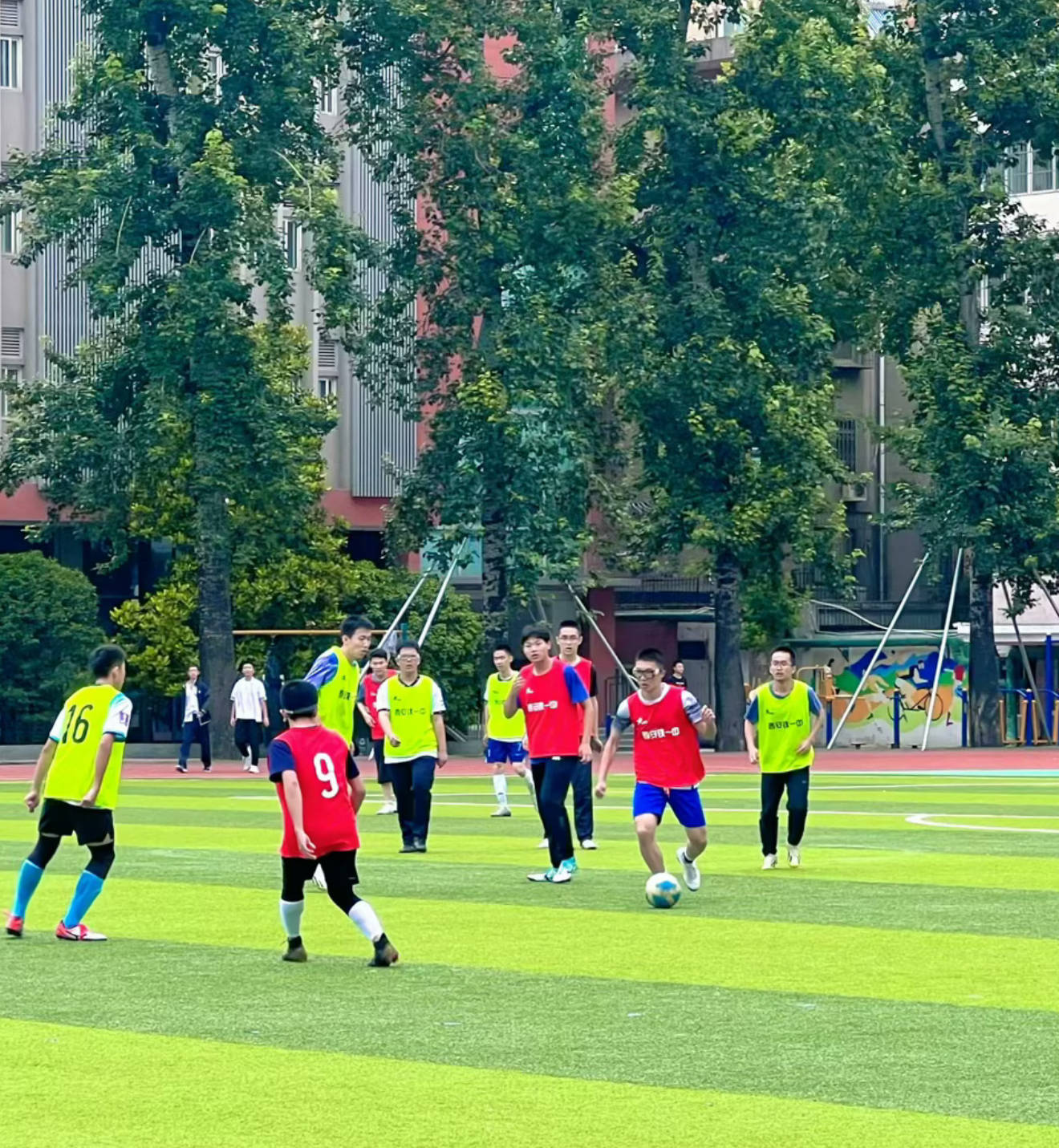 追光 | 請國手帶訓練，選社團挑花眼……中學體育發展有妙招