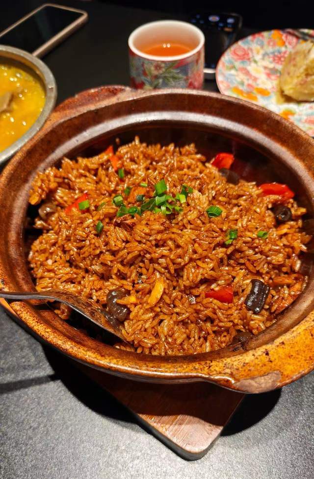 河南洛陽，這家下飯的美食餐廳，真的值得打卡！