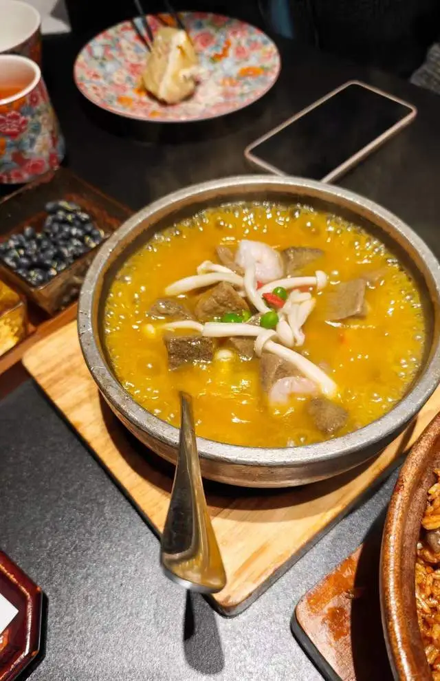 河南洛陽，這家下飯的美食餐廳，真的值得打卡！