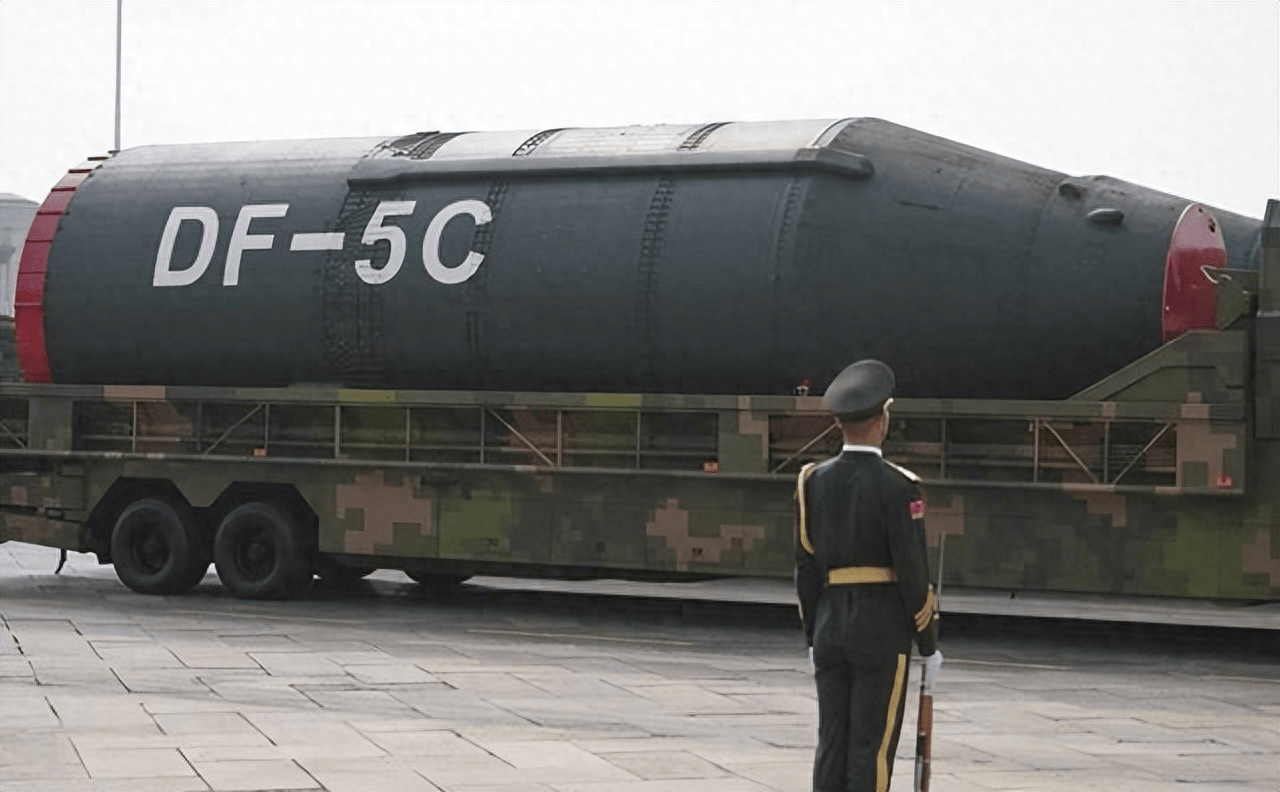 原創美媒點評東風 5C：驚悚！若發射一枚到美國，會釀成怎樣的景象？