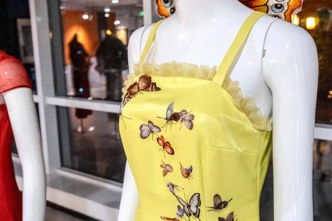 武功刺繡展品閃耀古城西安