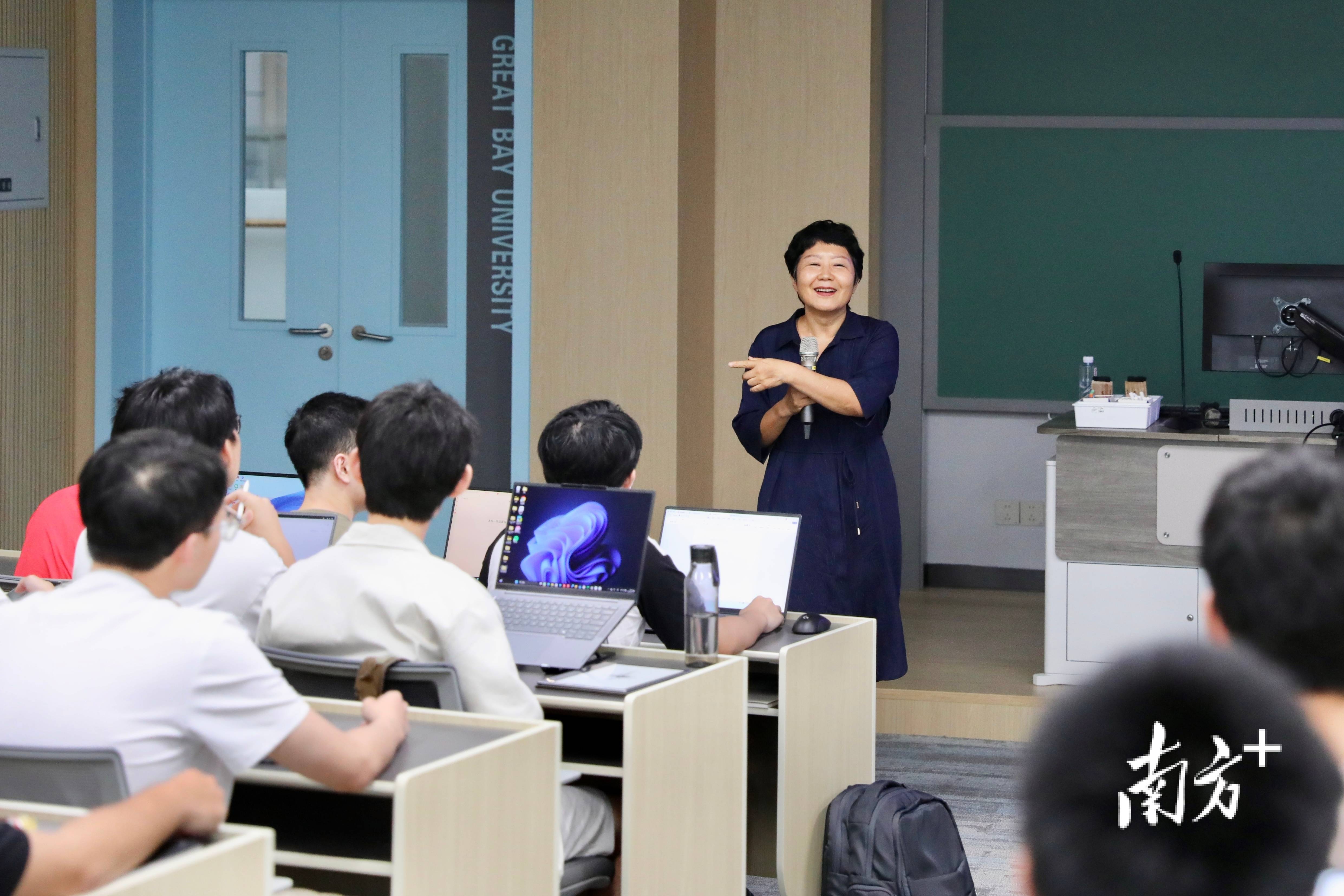 大灣區大學數學系成立，張宏坤領銜挑戰“高起點”難題